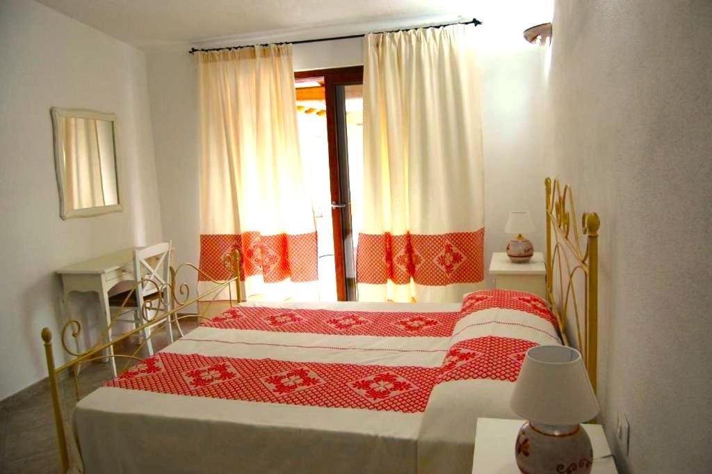 Case Vacanze Nioleo - Apartments And Pool Siniscola Extérieur photo
