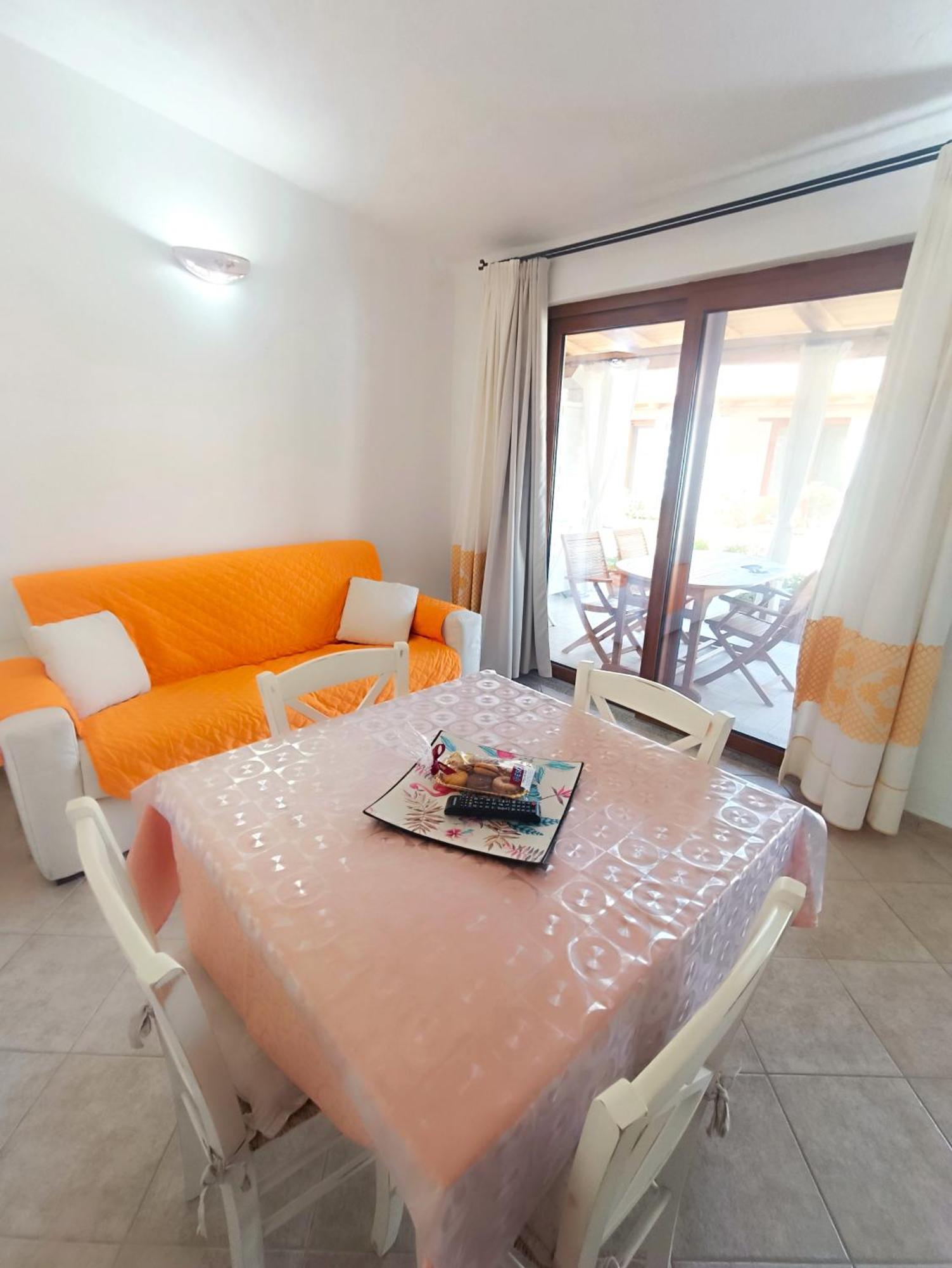 Case Vacanze Nioleo - Apartments And Pool Siniscola Extérieur photo