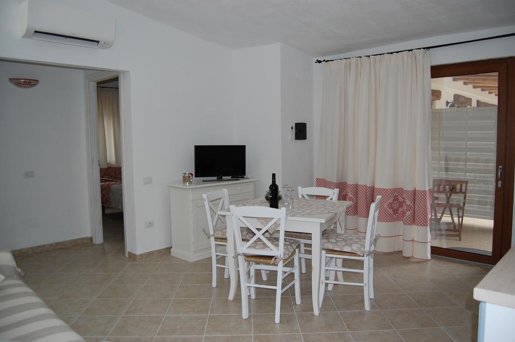 Case Vacanze Nioleo - Apartments And Pool Siniscola Extérieur photo