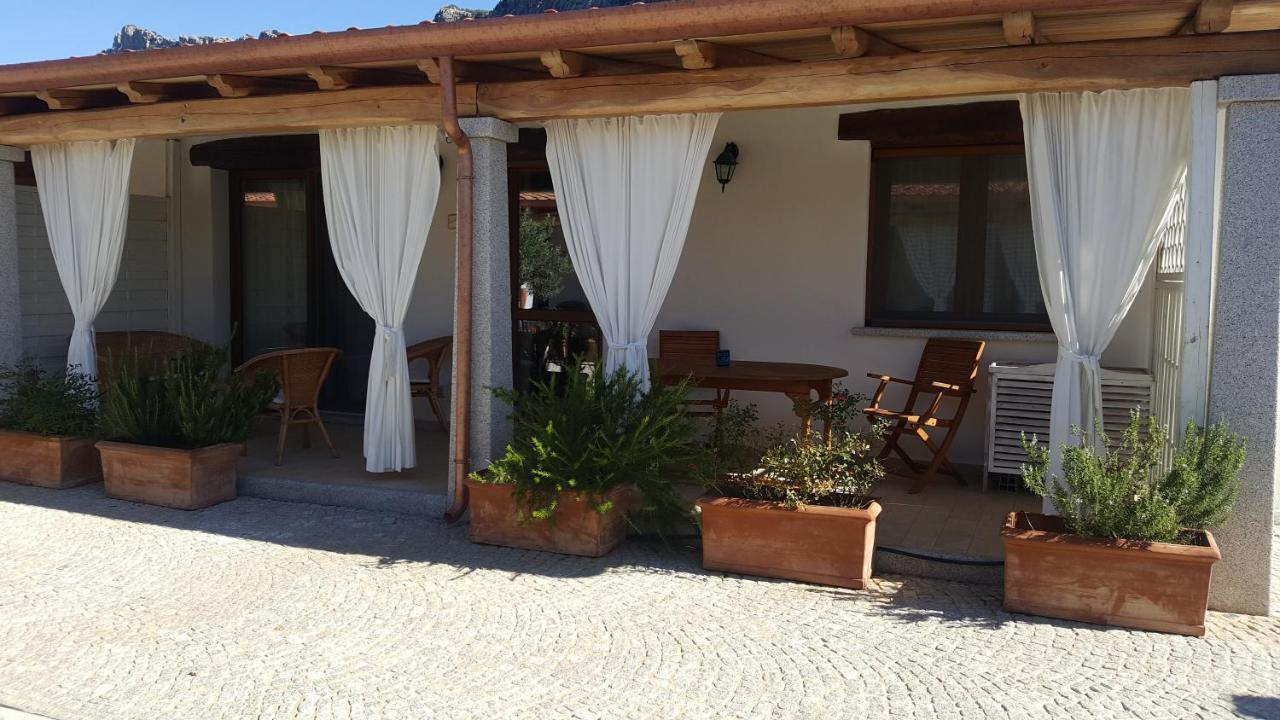 Case Vacanze Nioleo - Apartments And Pool Siniscola Extérieur photo